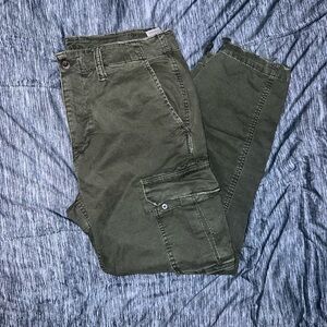 American Eagle Outfitters Flex Lived-In Slim-Fit Olive Green Cargo Pants